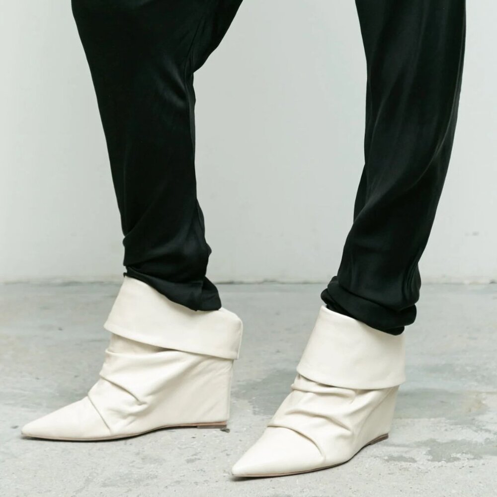 Nicholas K Jude Mule,  lambskin leather, size W39, beige- RARE, sold out online!